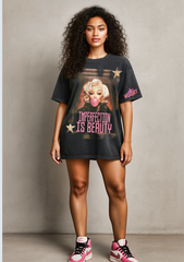 The Marilyn Monroe Graphic Tee blends timeless Hollywood glam with bold streetwear energy. Featuring an iconic portrait of Marilyn with a modern twist, this tee is made for those who appreciate vintage beauty with a rebellious vibe.
Soft, breathable, and designed for everyday wear, it’s perfect for dressing up with layers or keeping it casual with denim. This is more than just a shirt — it’s a nod to one of the most unforgettable legends in pop culture.